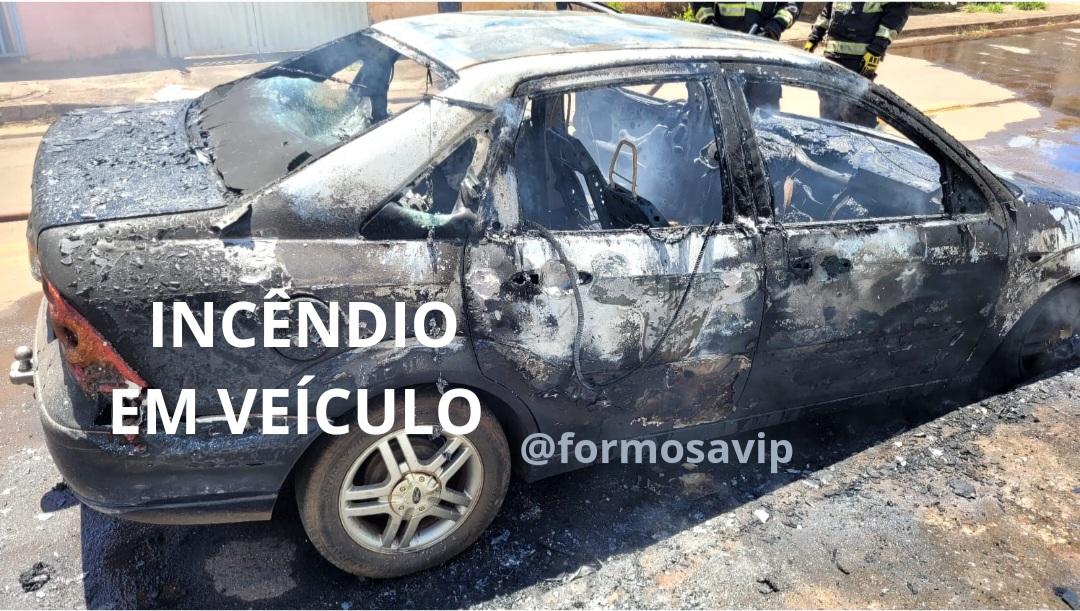 Carro Pegou Fogo No Bairro Formosinha Ap S Motorista Dar A Partida E