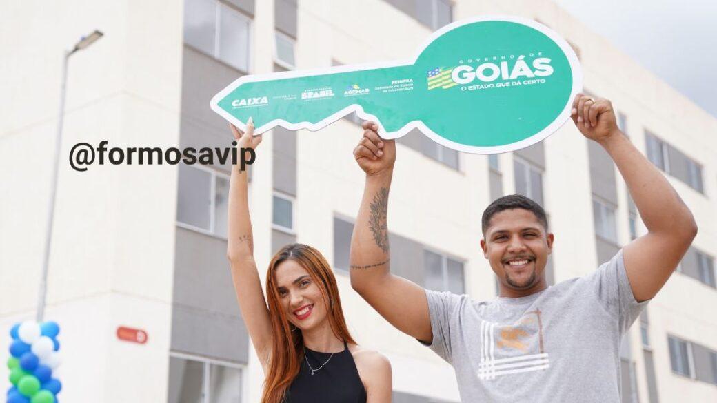 Em Formosa 55 famílias receberam seu apartamento do programa crédito parceria do Governo de Goiás