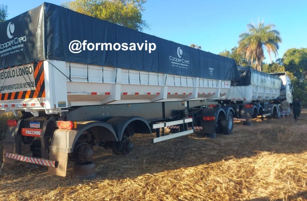 BR 020 foi palco de duas ocorrências, Criminosos furtaram 27 pneus de uma carreta e um caminhão tombou próximo ao JK