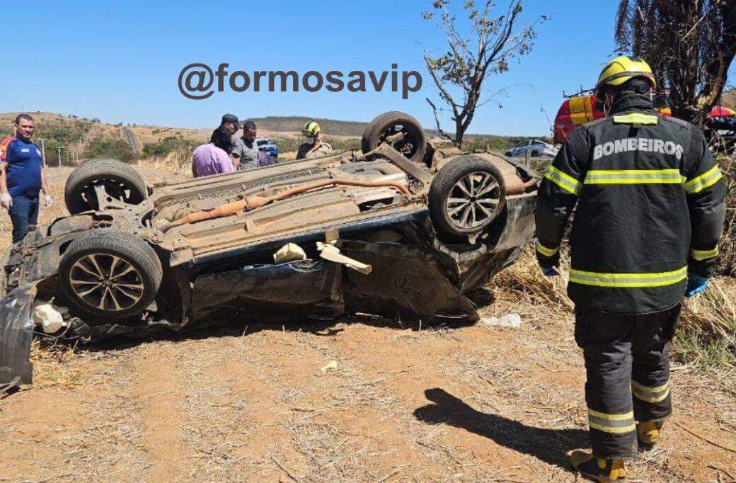 Capotamento na GO 118 entre São Gabriel e São João d’Aliança deixa mulher ferida